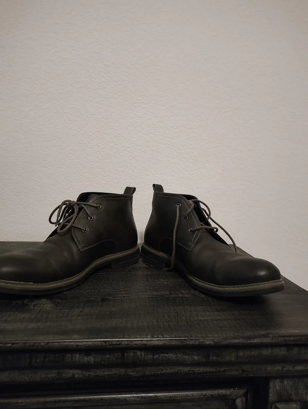 Men's Black Leather Chukka Boots - Izod - Size 11